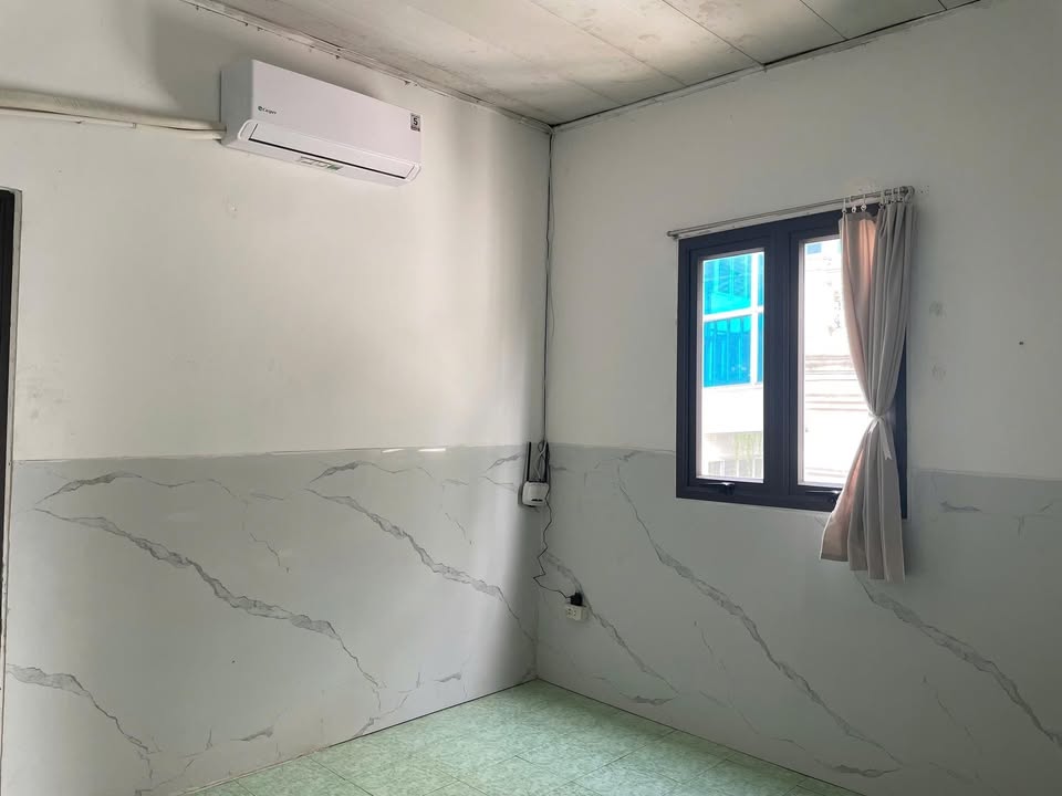 Cho thuê căn hộ tập thể 54A Nguyễn Chí Thanh 45m² giá 5 triệu - Sẵn sàng vào ở!