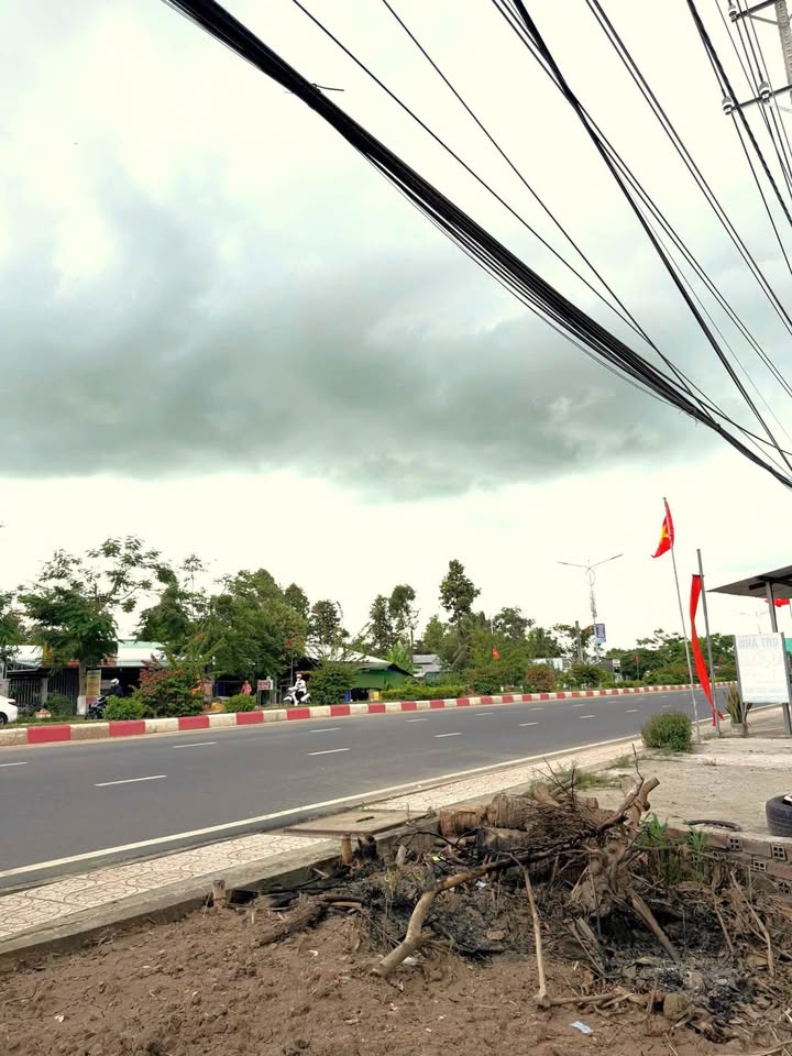 Đất nền mặt tiền QL61B, phường Bình Thạnh 350m² giá 2.7 tỷ - Vị trí kinh doanh tuyệt vời!