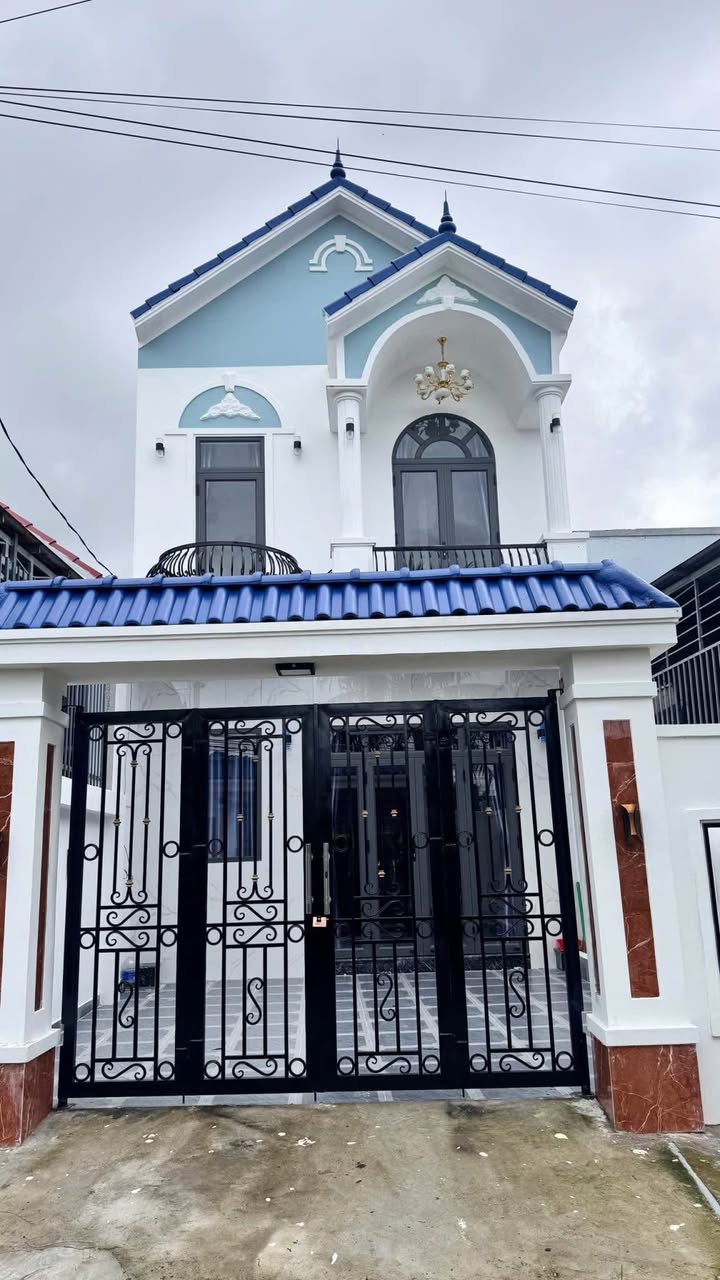 Nhà mặt tiền đường Gia Quyên, Diên Khánh 102.8m² giá 2.23 tỷ - Thiết kế hiện đại, sẵn sàng ở ngay!