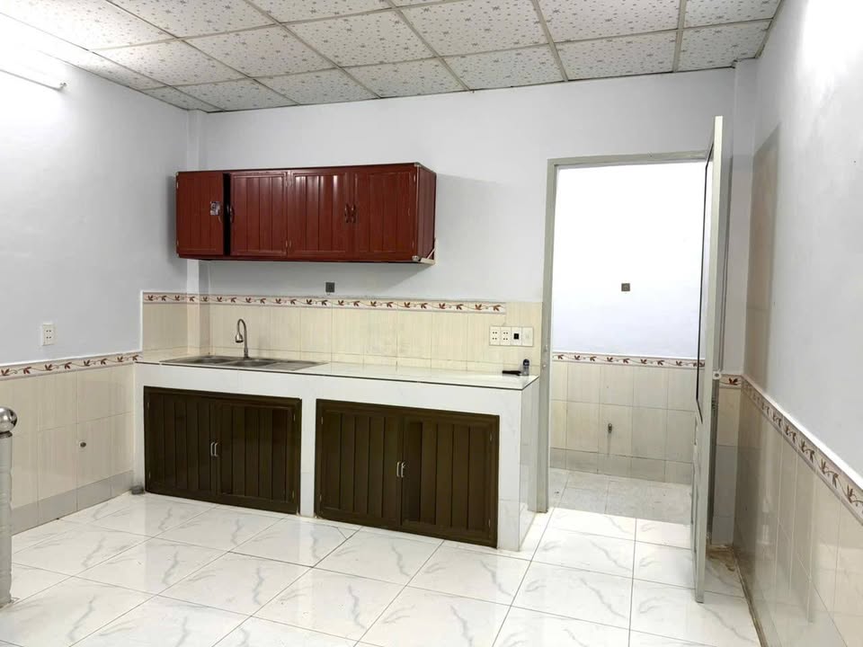 Nhà Mặt Tiền Đường Số An Lạc, Bình Tân 64m² giá 9.5 triệu - Phù hợp ở và kinh doanh!