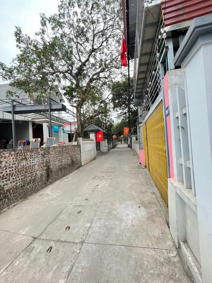 Lô đất 150m² tại Thịnh Lang, Hòa Bình - Giá chỉ 2.48 tỷ, sổ đỏ chính chủ!