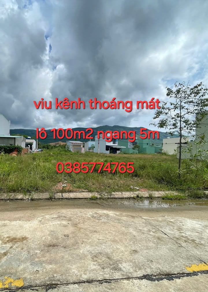 Đất nền Bùi Thị Xuân Quy Nhơn 100m² giá 1.1 tỷ - Bán gấp công chứng ngay!