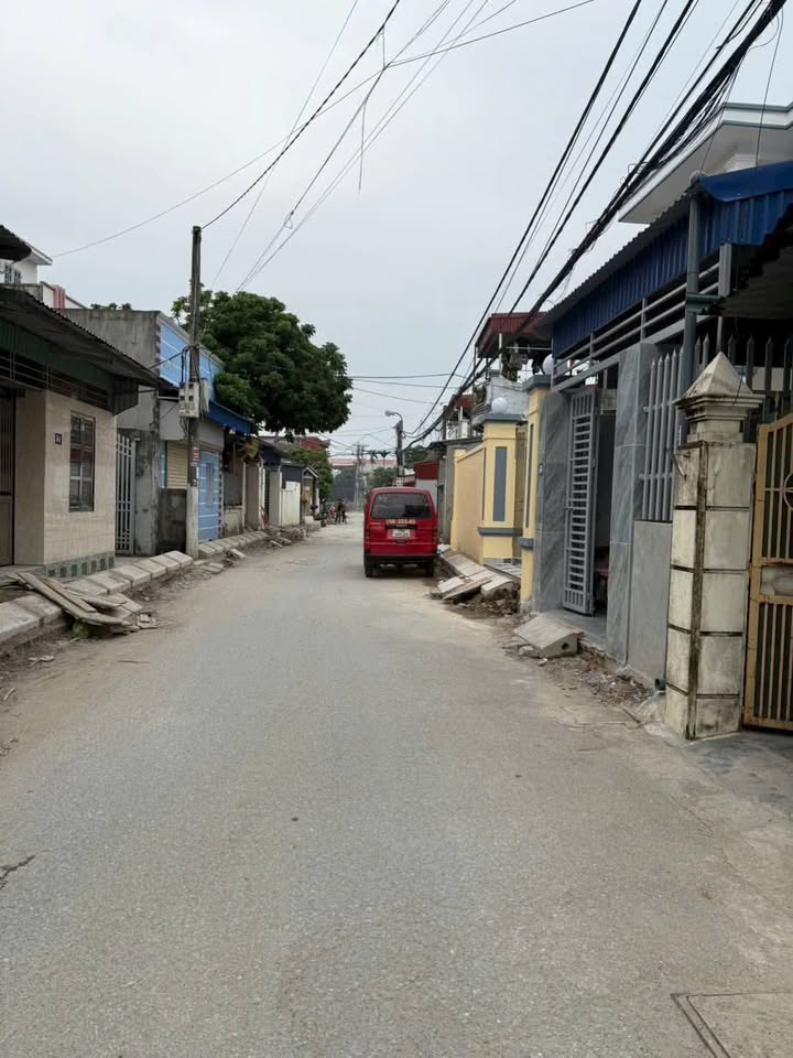 Nhà mặt đường Đẩu Phượng 78m² giá chỉ 2.9 tỷ - Kinh doanh thuận lợi!