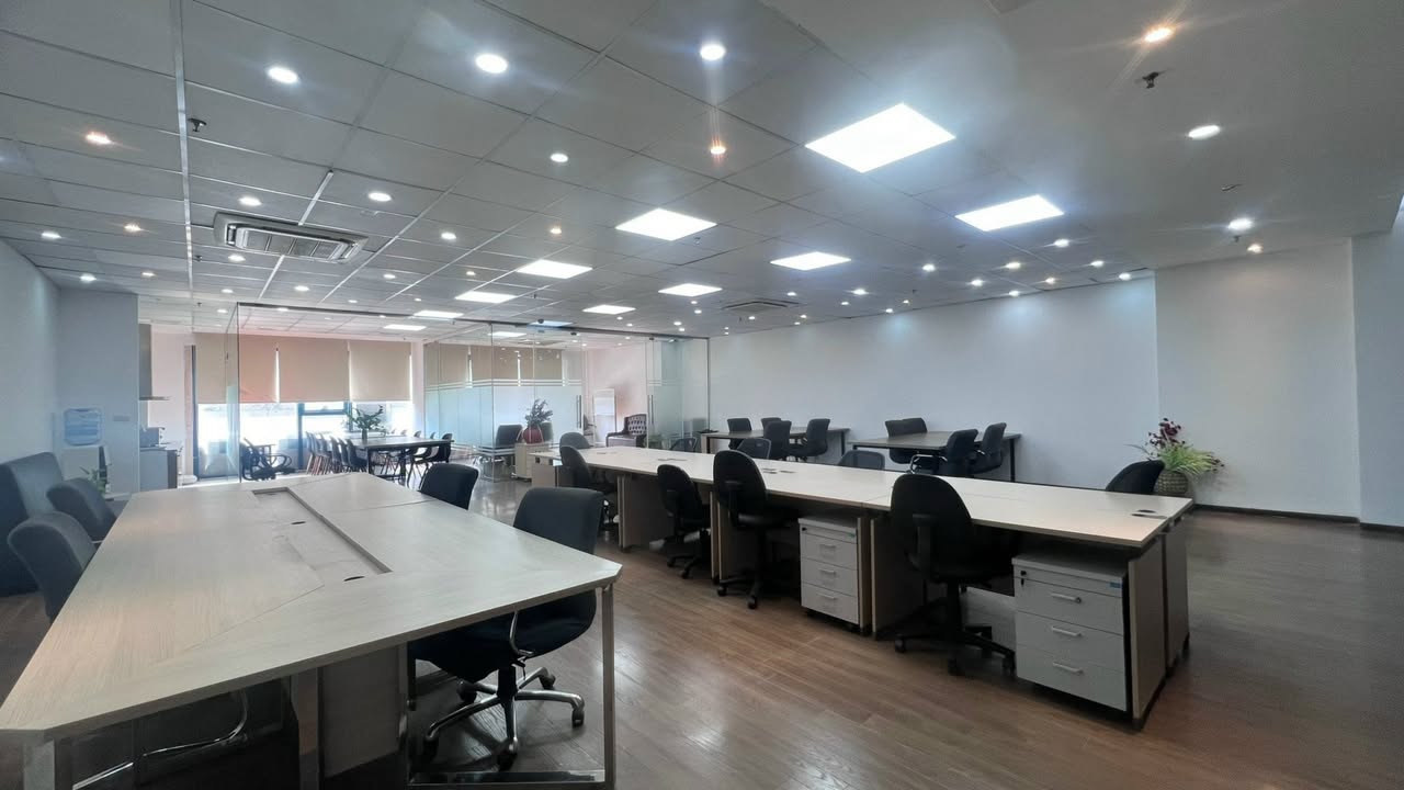 Cho thuê văn phòng Cầu Giấy 150m² giá 33 triệu - Thiết kế hiện đại, vào làm việc ngay!
