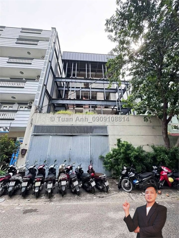 Bán nhà Thảo Điền 236m² giá 72 tỷ - Khu VIP chính chủ, an ninh tuyệt đối!