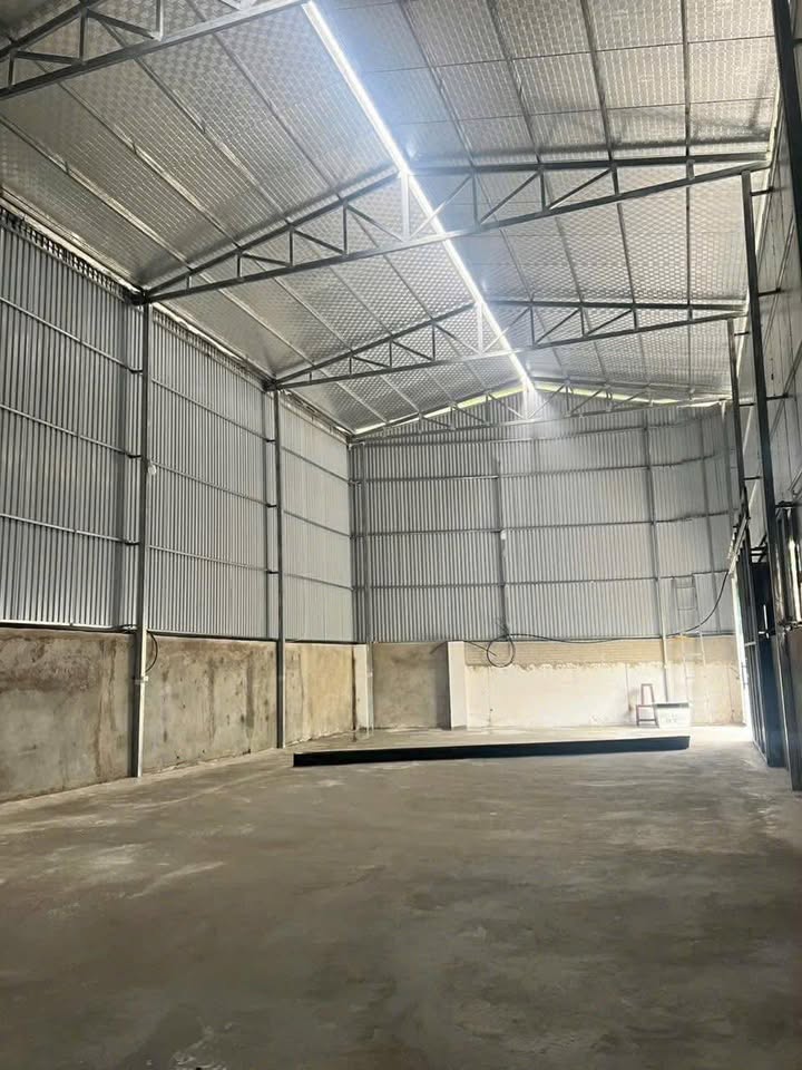 Cho thuê kho xưởng 204m² tại Hoài Đức - Điện 3 pha, sẵn sàng kinh doanh!