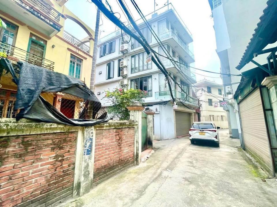 Đất nền lô góc Ngọc Thụy 190m² giá 20 tỷ - Cơ hội đầu tư sinh lời!