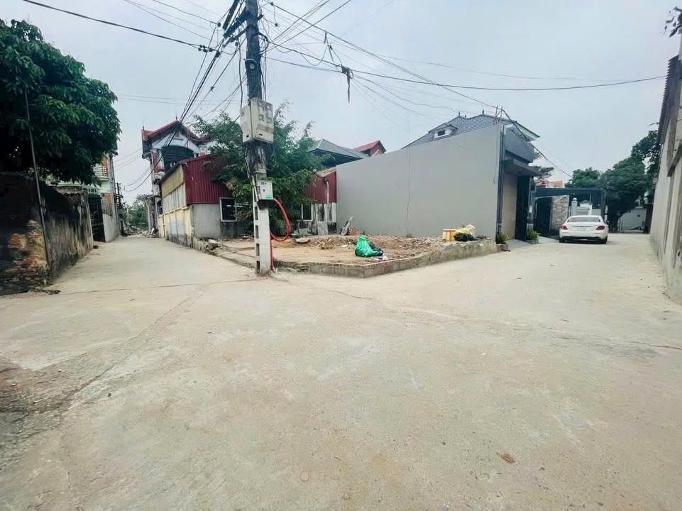 Đất thổ cư 40m² tại thôn Đa Ngưu, Văn Giang - Sổ đỏ chính chủ, giá thỏa thuận!