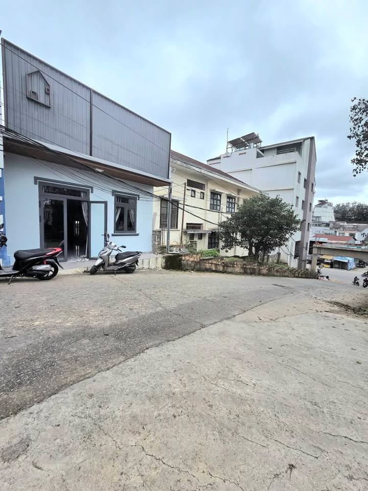 Nhà phố đường Phan Đình Phùng, Đà Lạt 65m² giá 4.5 tỷ - Nội thất xịn, thương lượng!