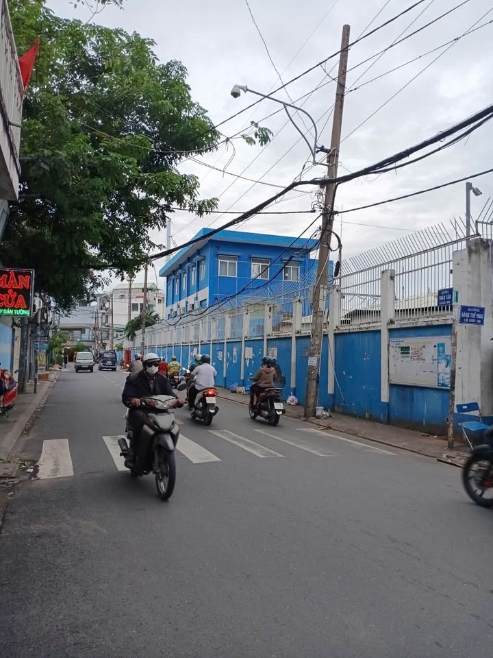 Mặt tiền Trần Tấn, Tân Phú - Nhà 4 tầng, 220m², cho thuê 40 triệu - Giá thương lượng 22.9 tỷ!