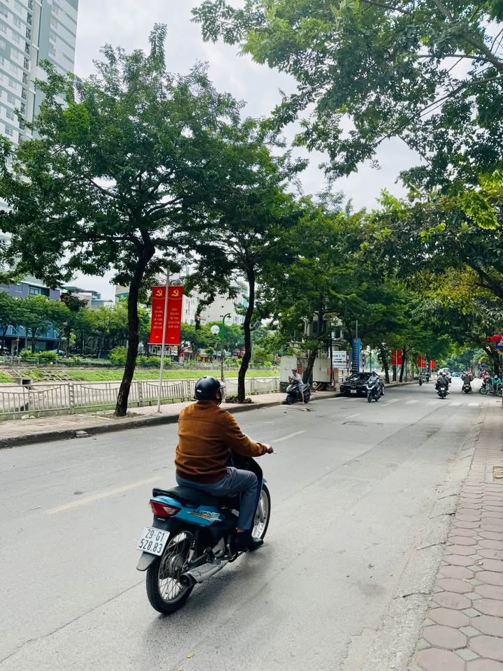 Bán nhà mặt phố Khương Đình, Thanh Xuân 130m² giá 47.9 tỷ - Đầu tư sinh lời cực hấp dẫn!