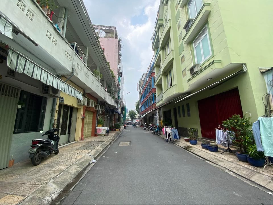 Căn hộ mặt tiền đường Xóm Chỉ, Quận 5, 57m² giá 2.7 tỷ - Sổ hồng chính chủ, bớt lộc mạnh!