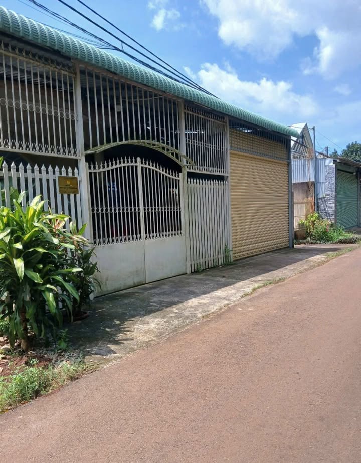 Nhà xây cổ ở phường Bình Lộc, Long Khánh 215.5m² giá 3.5 tỷ - Chính chủ bán gấp!