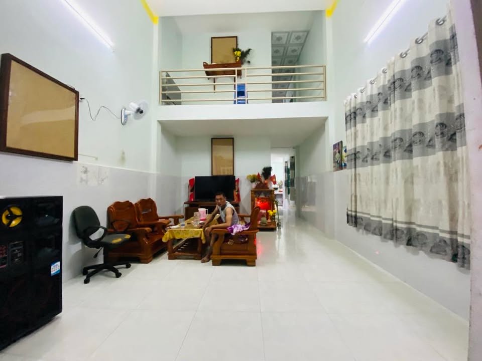 Nhà cấp 4 có gác lửng tại Long Bình, Quận 9 - Diện tích 64m² giá 2.45 tỷ - An ninh, dân trí cao!