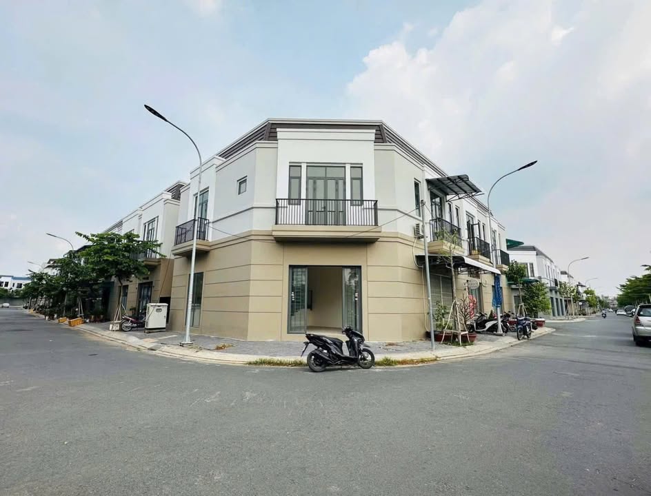 Nhà cho thuê góc 1 trệt 1 lầu tại Tây Sông Hậu, Long Xuyên - Giá chỉ 7 triệu/tháng!