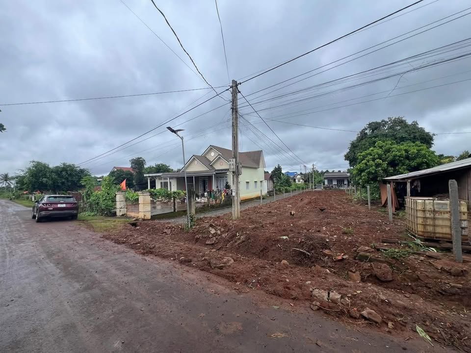 Đất nền 3 mặt tiền Buôn Kna - Xã Quảng Phú 450m² giá 1.35 tỷ - Cơ hội đầu tư tuyệt vời!