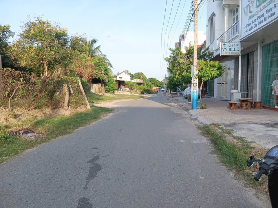 Đất mặt tiền Lương Văn Năm, Phan Thiết 85m² giá 2.35 tỷ - Cơ hội đầu tư tuyệt vời!