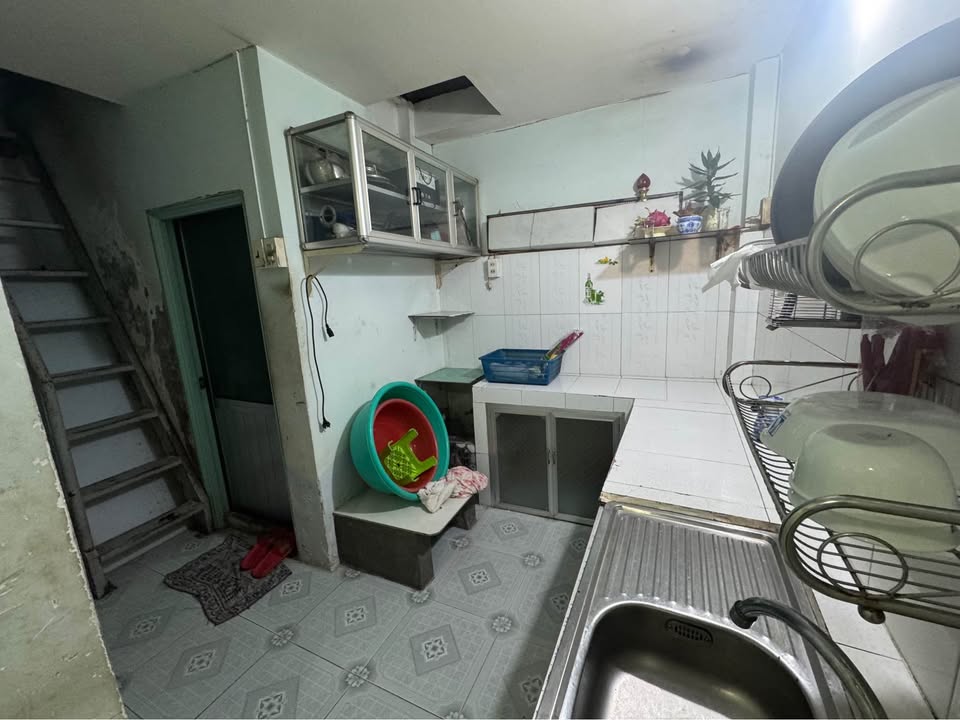 Nhà mặt tiền Thích Quảng Đức Nha Trang 70m² giá 11 triệu - Kinh doanh sạch ngay!