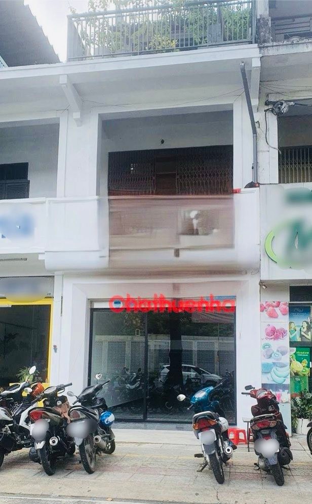 Cho thuê mặt tiền Trần Hưng Đạo, Quận 1 - Diện tích 72m², vị trí đắc địa gần chợ Bến Thành!