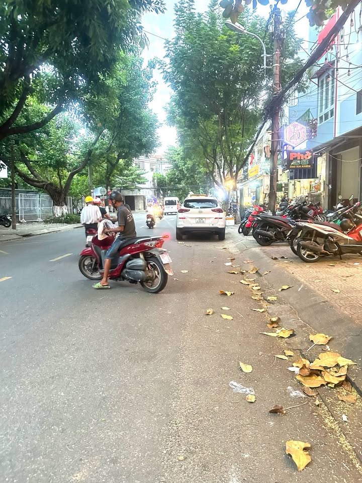 FrontHouse Ông Ích Khiêm Đà Nẵng 100m² giá 20 tỷ - Đầu tư an toàn, sinh lời cao!