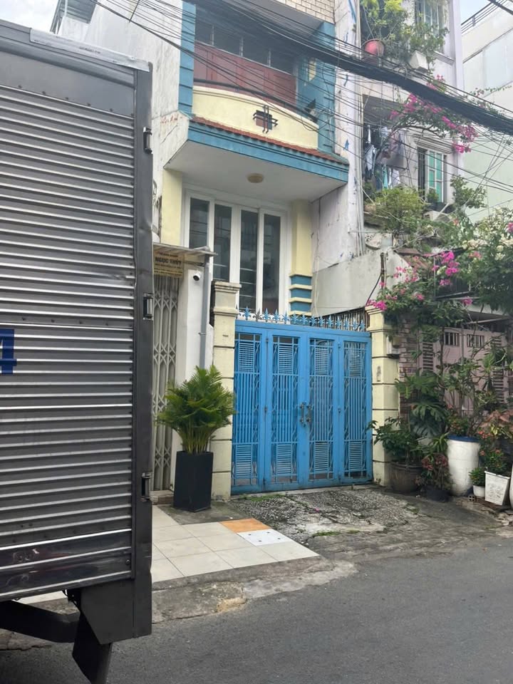 Nhà phố Phường 13 Quận 10, 57m² giá 10.5 tỷ - Khu dân trí cao, tiện ích đầy đủ!