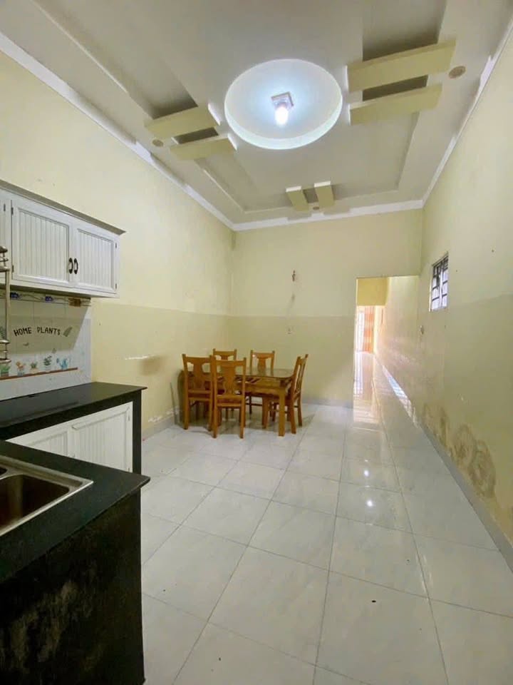 Nhà riêng đường Chợ Chiều, Hố Nai 3, 131m² giá 1.65 tỷ - Sổ riêng thổ cư, tiện nghi đầy đủ!