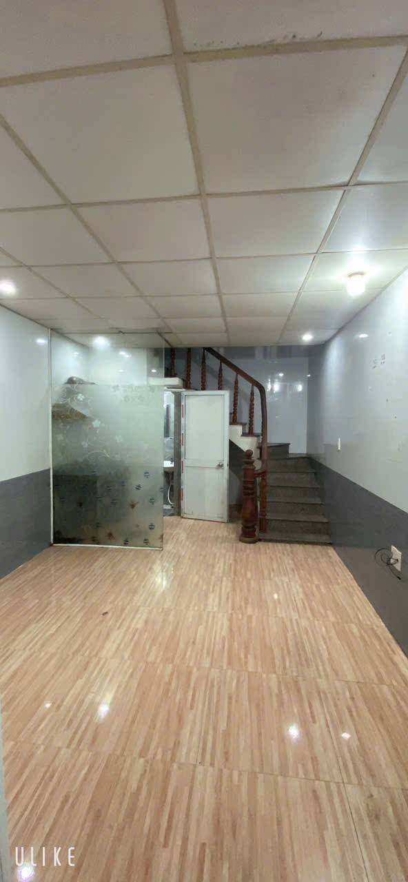 Nhà nhỏ 21m² 2 tầng tại ngõ 202 Miếu Hai Xã - Giá chỉ 780 triệu!