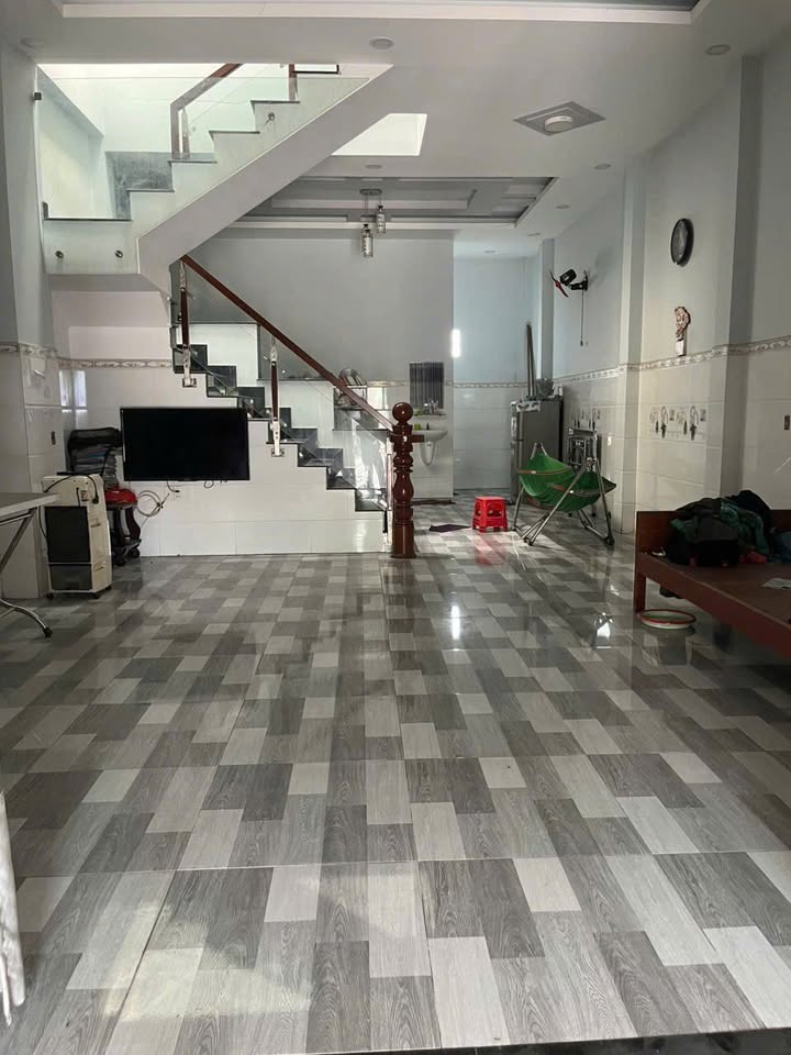 Nhà cho thuê Hóc Môn 75m² giá 7 triệu/tháng - Mặt tiền thuận lợi!