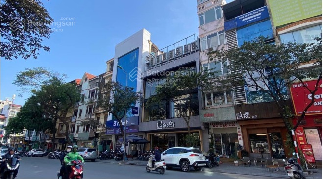 Nhà mặt phố Thanh Niên, Ba Đình 50m² giá 40 triệu - Kinh doanh đắc địa gần Hồ Tây!