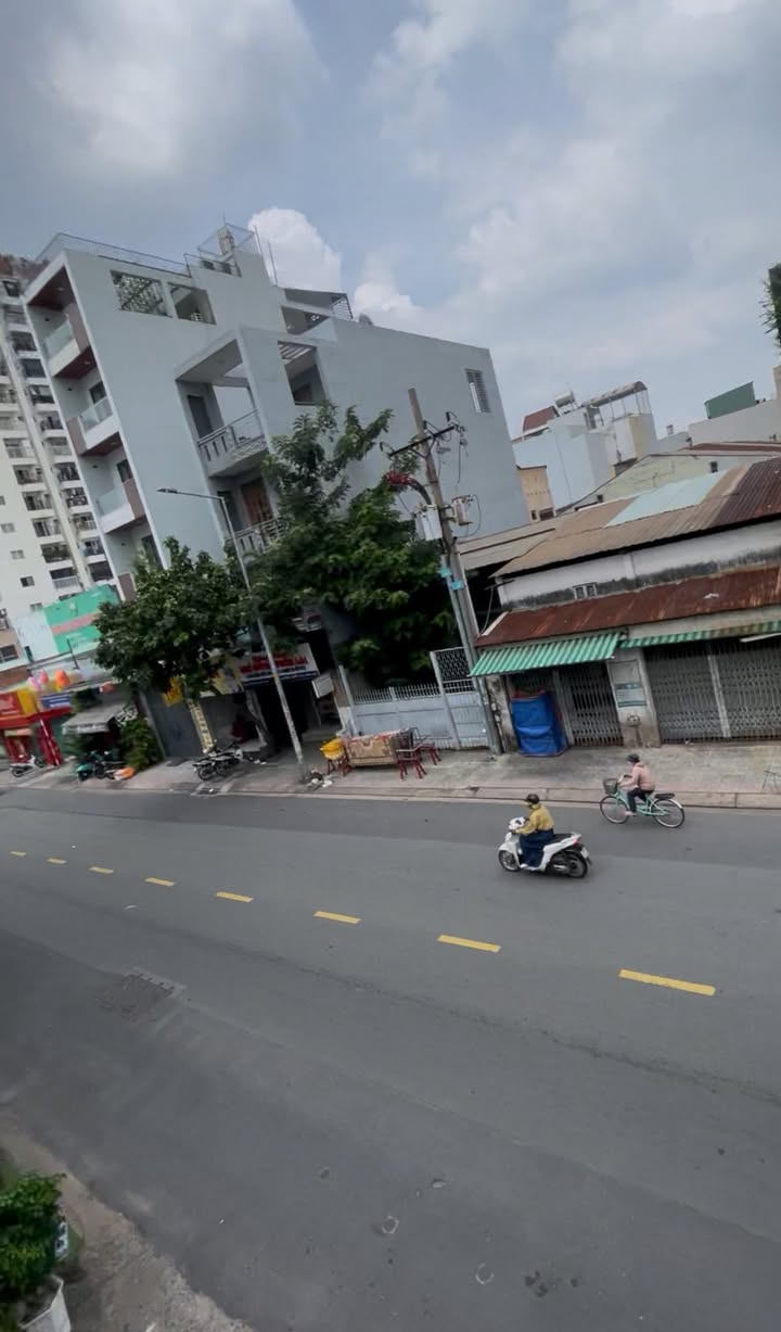 Cho thuê mặt bằng lầu 1 tại 367 Vườn Lài, 74m² giá 7,5 triệu - Phù hợp cho văn phòng hoặc ở.