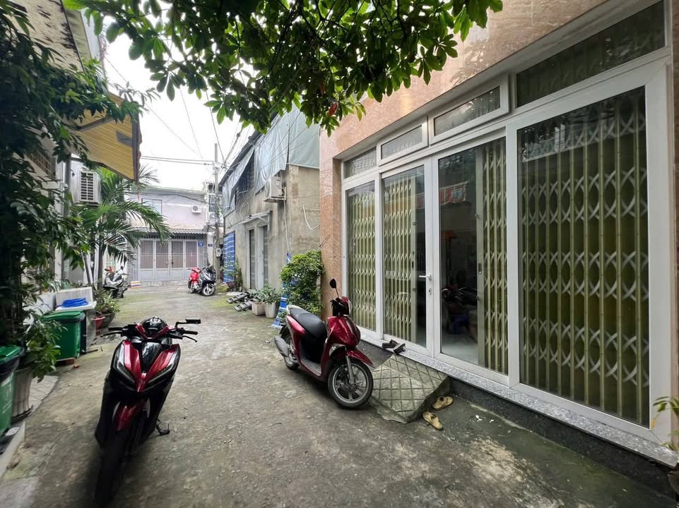 Nhà cho thuê hẻm xe hơi tại Phú Thọ Hòa, Tân Phú 21m² - Giá chỉ 6 triệu/tháng!