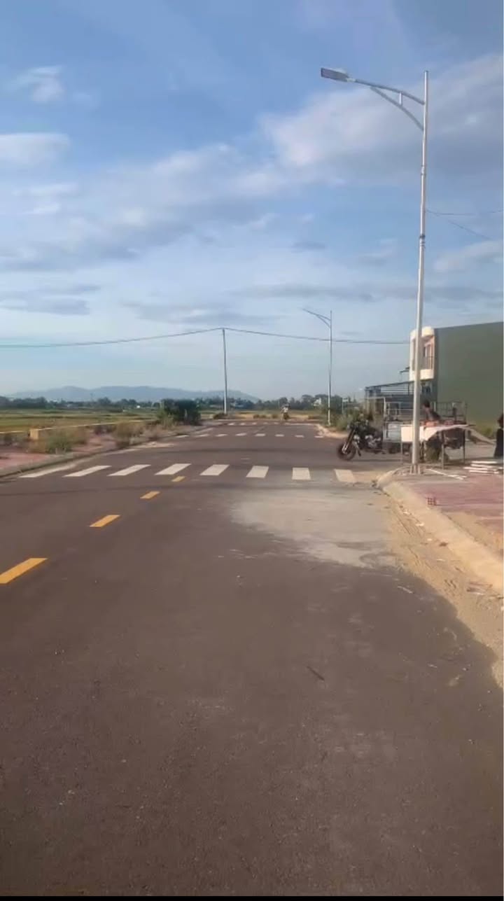 Đất mặt tiền Ecohome Nhơn Bình 102m² giá 2 tỷ - Sổ đỏ chính chủ!