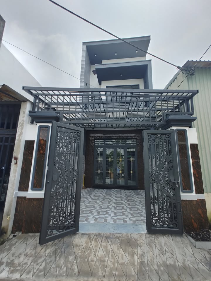 Nhà phố Cần Giuộc 85m² giá 2.6 tỷ - Sổ hồng chính chủ, gần tiện ích