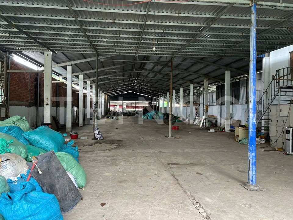 Cho thuê kho xưởng 1.400m² tại Trà Nóc, Cần Thơ - Giá 25 triệu/tháng, mặt tiền sông