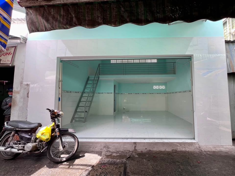 Nhà cho thuê Hẻm 147 Nguyễn Văn Cừ 33m² giá chỉ 6 triệu - Phù hợp kinh doanh và sinh sống!