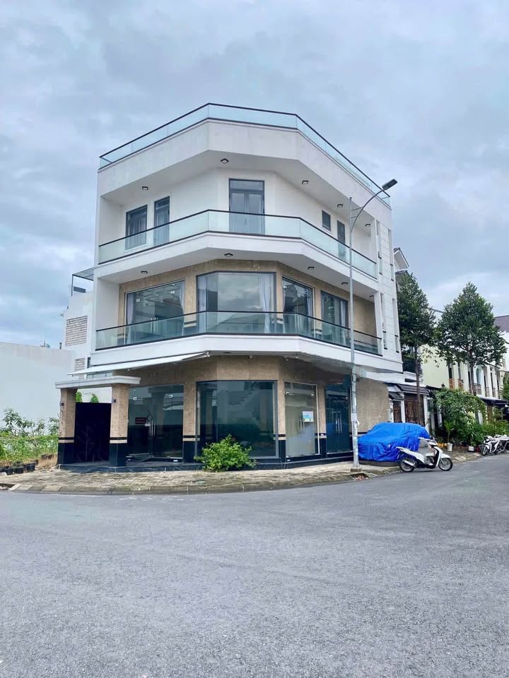 Shophouse cho thuê tại KDC Nam Long, Cái Răng, 119m² - Thang máy, góc 2 mặt tiền!