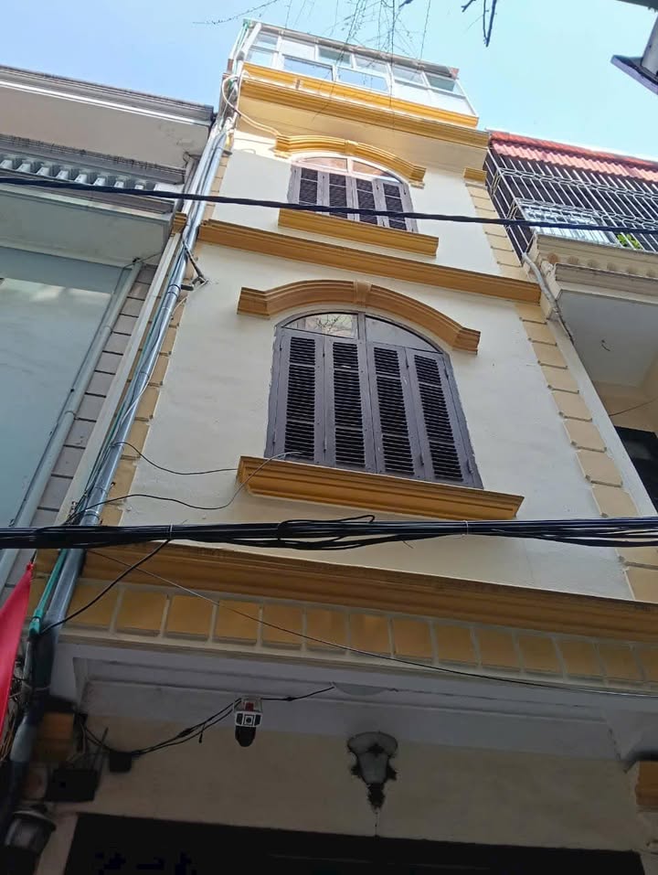 Bán gấp nhà mặt phố Nguyễn Viết Xuân, Hà Đông 28m² giá 7.5 tỷ - Kinh doanh sầm uất!