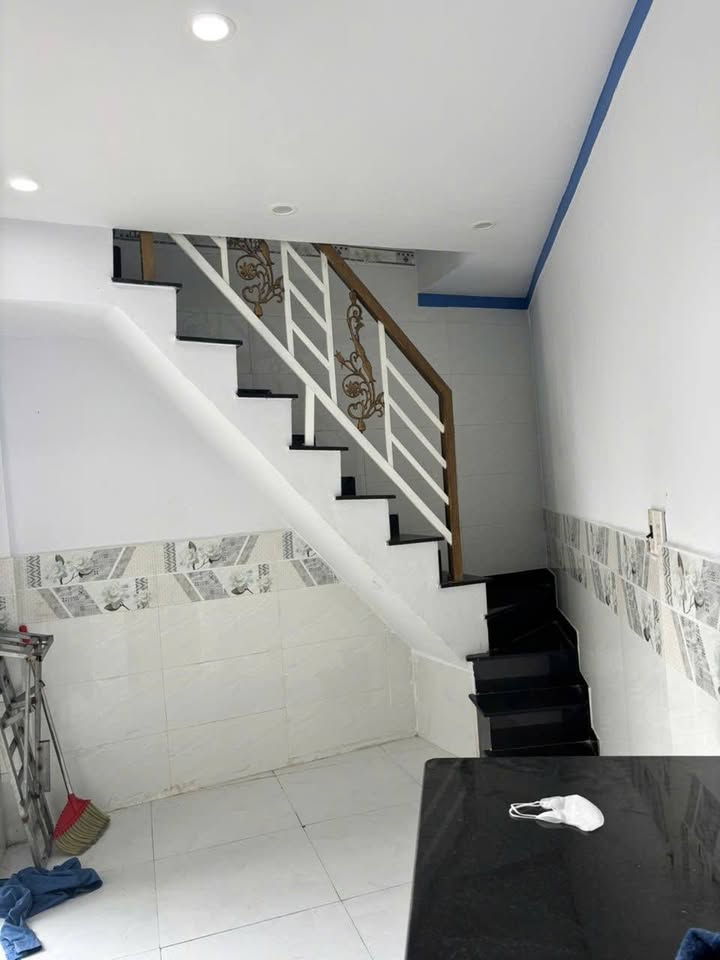 Nhà nhỏ tại Thái Hòa Dĩ An 12m² giá 280 triệu - Thiết kế đẹp, đầy đủ công năng!