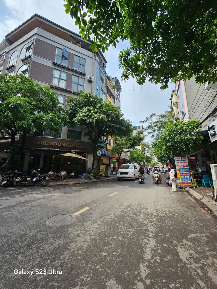 Nhà phân lô 6 tầng Phú Diễn 93m² giá 30 tỷ - Đầu tư sinh lời ngay!