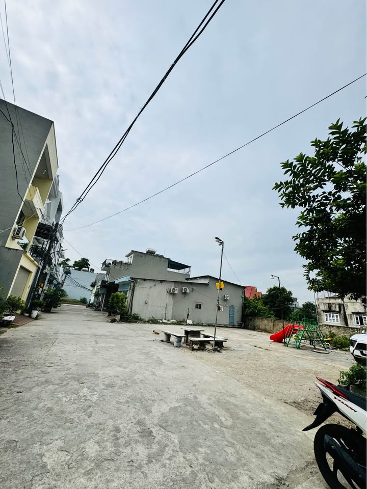 Đất xóm mới Hà Lầm 79m² giá 2 tỷ - Hướng Đông, ô tô tránh nhau