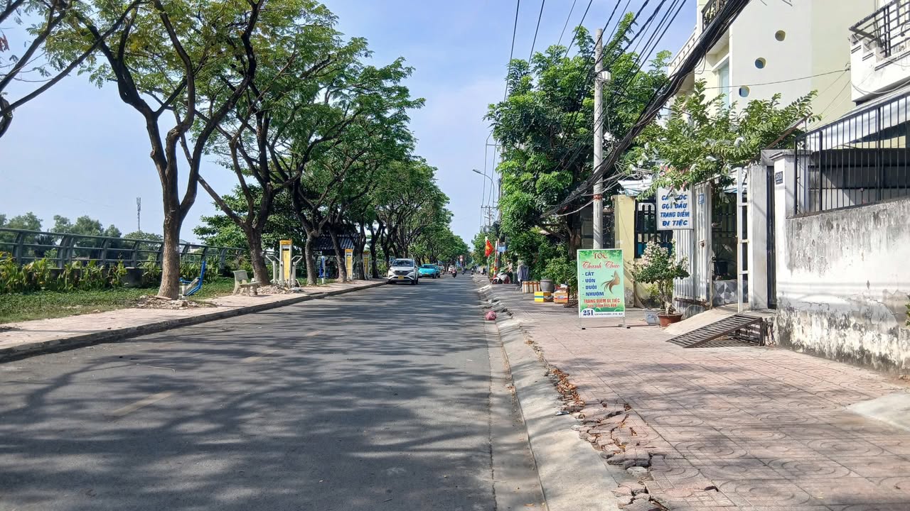 Nhà cho thuê 2 lầu 4PN đường Lưu Hữu Phước, Q8 - Giá chỉ 7 triệu/tháng!