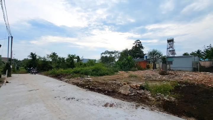 Bán đất nền Bàu Trâm, Long Khánh, 125m² giá 1.05 tỷ - Cơ hội đầu tư tuyệt vời!