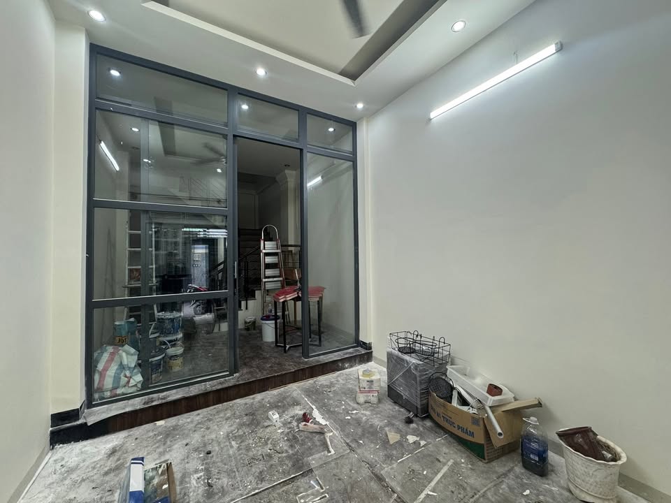 Cho thuê nhà phố mặt tiền Thảo Điền, Quận 2 - Giá 25 triệu/tháng, vị trí kinh doanh sầm uất!