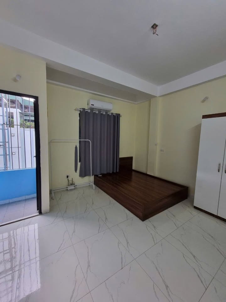 Phòng cho thuê tại ngõ 734 Kim Giang, 15m² giá 3.5 triệu - Sẵn sàng vào ở đầu tháng!