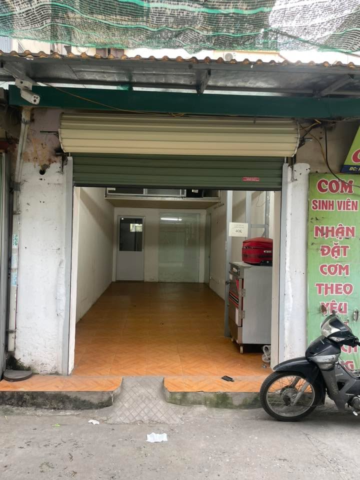 Mặt bằng kinh doanh cho thuê tại Chùa Láng, Đống Đa, 45m² - Vị trí đắc địa cho mọi mô hình!
