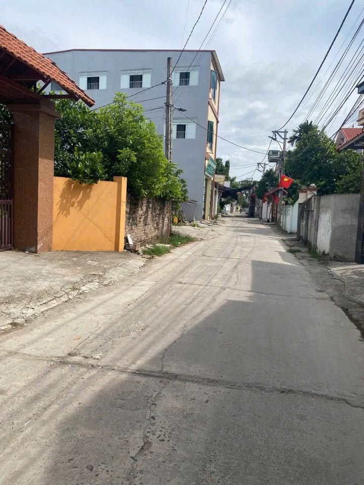 Đất Trục Chính Phú Hữu 89m² giá chỉ 5x triệu - Cơ hội đầu tư hiếm có!