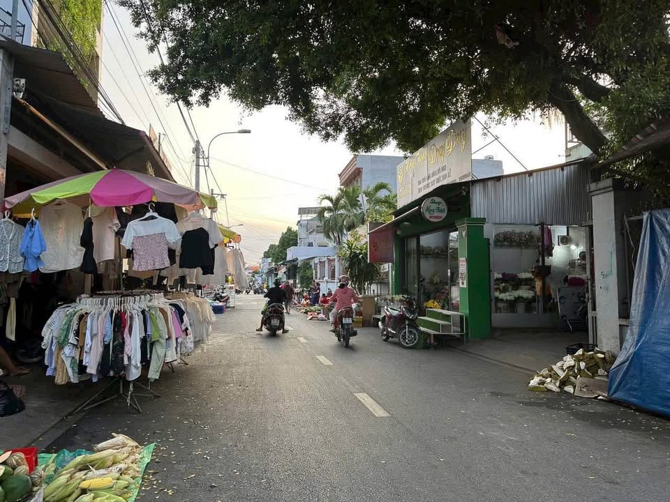 Đất mặt tiền Nguyễn Văn Tăng Q9 diện tích 576m² giá 33 tỷ - Cơ hội đầu tư tuyệt vời!