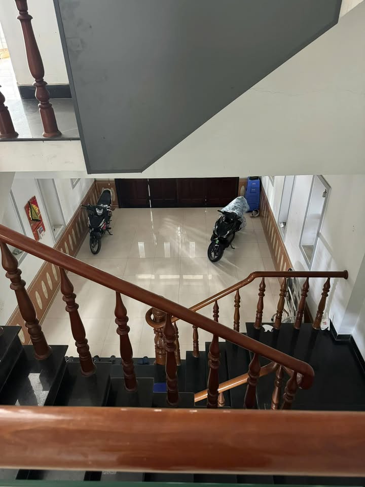 Nhà Nguyễn Căn Mặt Tiền 7.5m Nguyễn Xuân Hữu, Quận Cẩm Lệ - Cho Thuê 15 triệu/tháng - Vừa Ở Vừa Kinh Doanh!