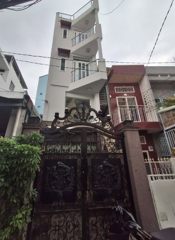 Nhà phố CMT8 Q10 39m² giá 7.8 tỷ - Cơ hội đầu tư tuyệt vời!