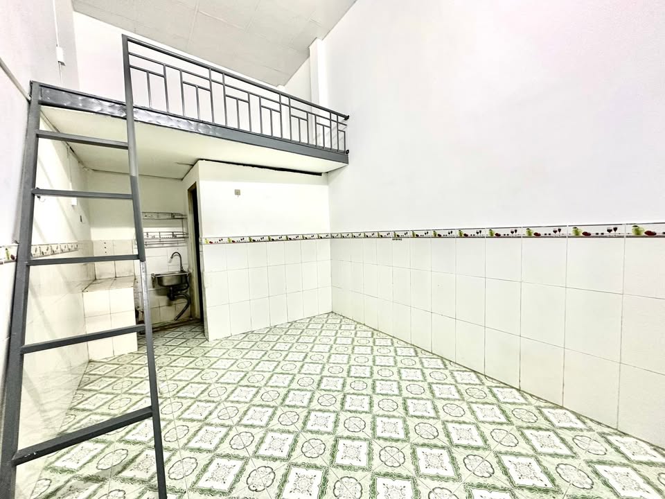 Phòng cho thuê 25m² tại Linh Xuân, Thủ Đức giá 2.3 triệu - Gần trường đại học!